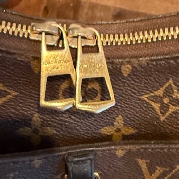 Like New Luois Vuitton Odeon PM / comes with box dust bag and original recept - Picture 7 of 16